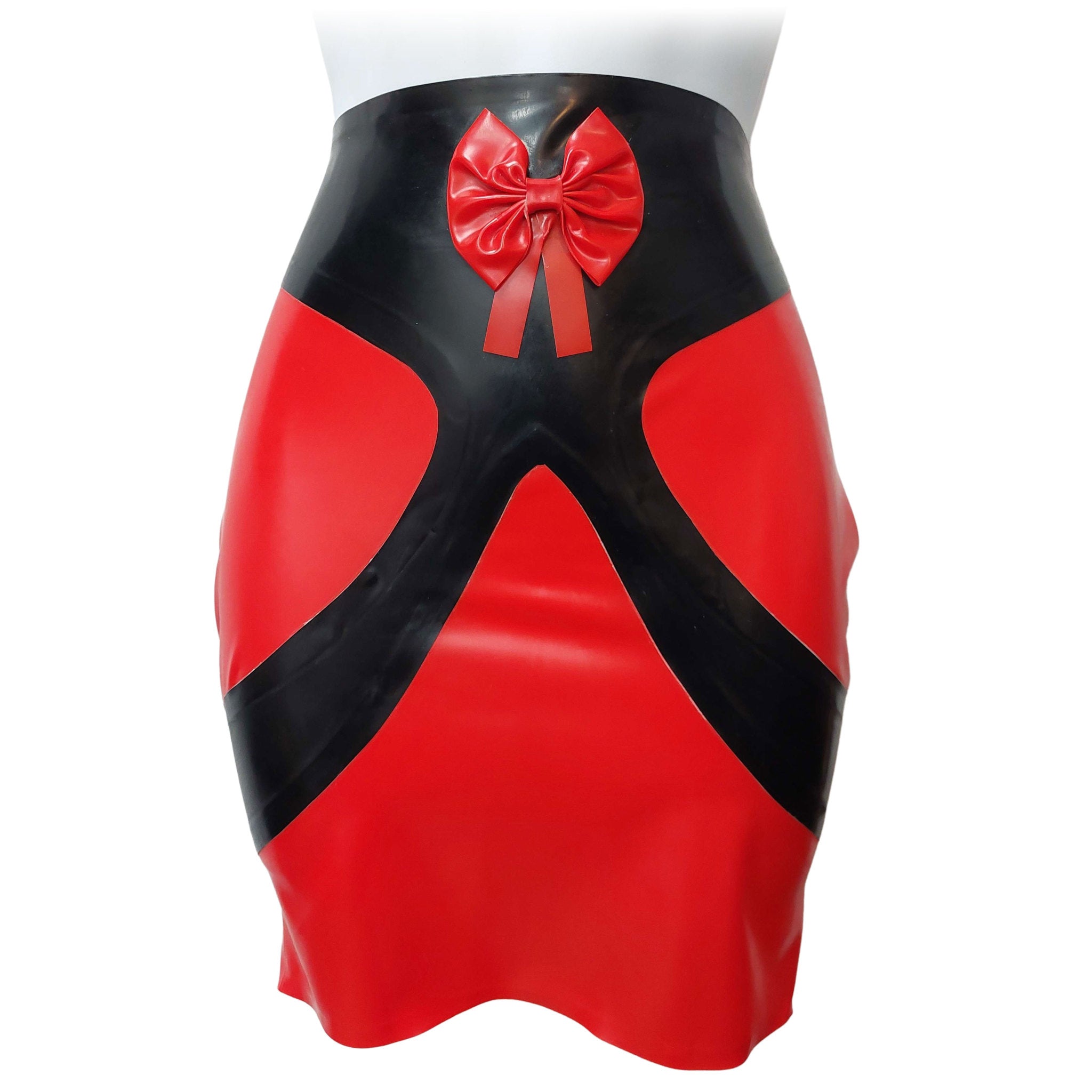 X-Curve Design Latex Mini Skirt with Bow
