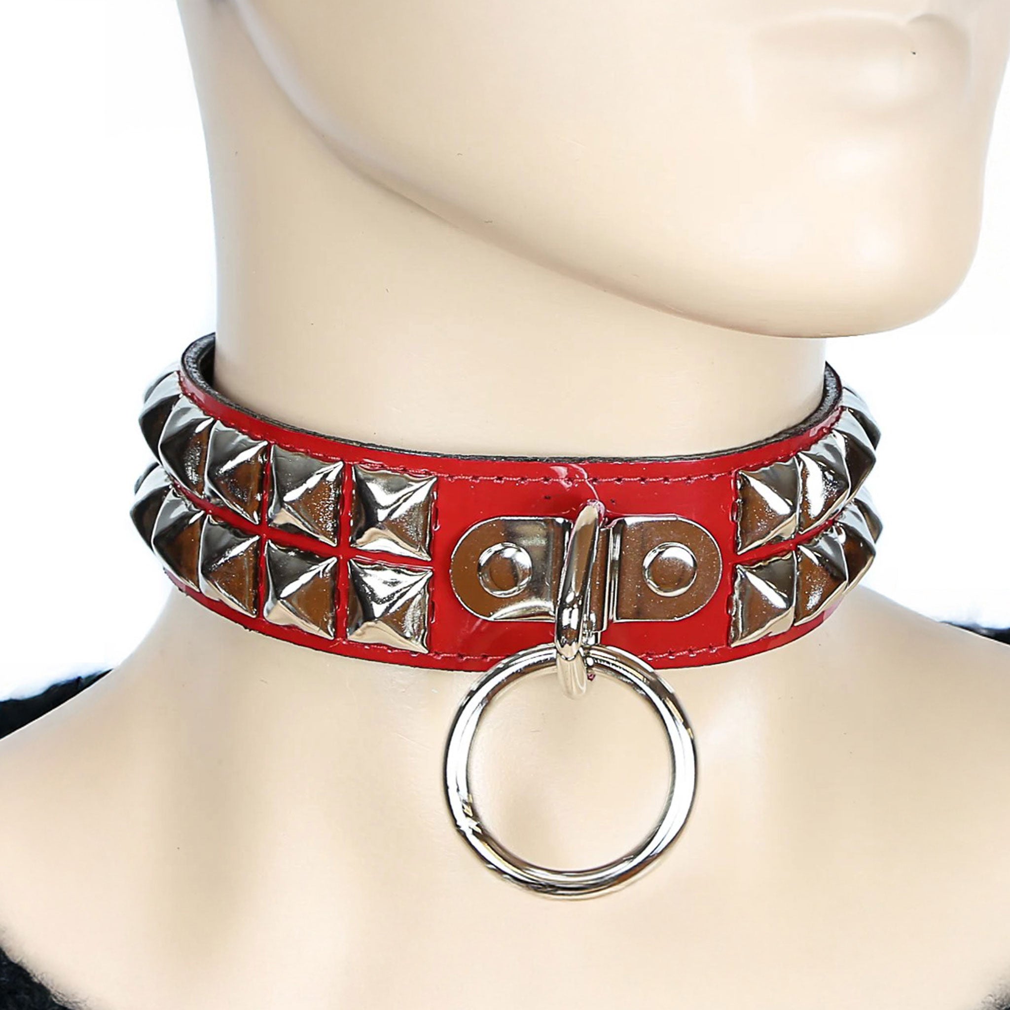 Leather patent choker collar stud studs studded pyramid double-row lockplate lock-plate lock plate O-ring front-mounted pentagon pentagonal adjustable buckle bondage bdsm fetish fashion punk goth gothic rave rave-wear unisex accessories red
