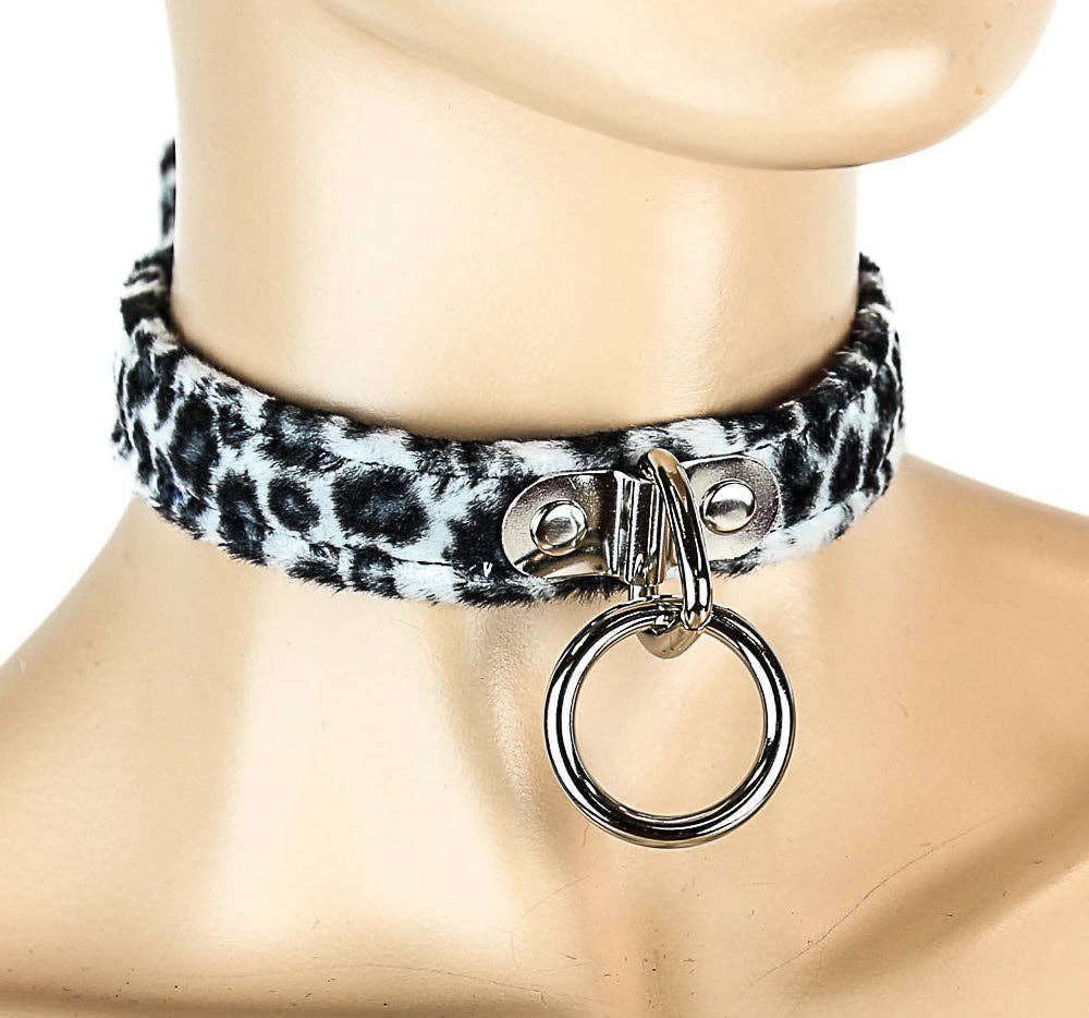 FUZZY LEOPARD BONDAGE CHOKER