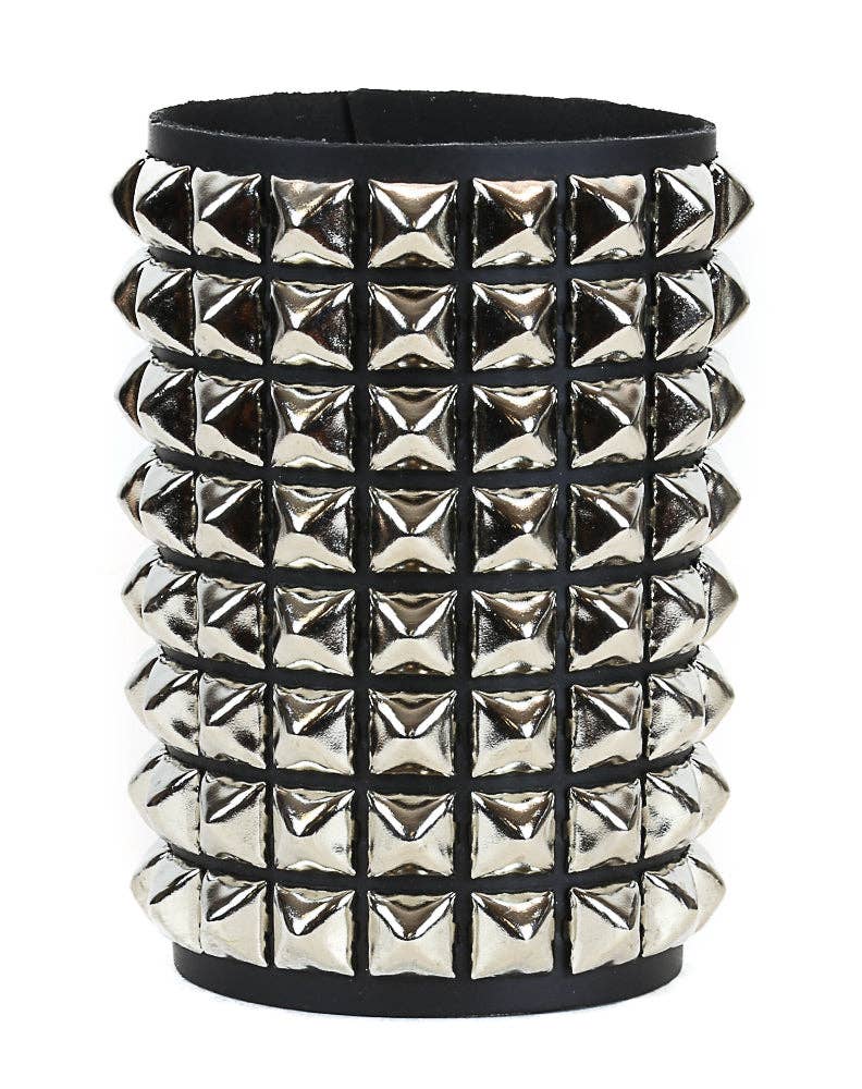 8 ROW PYRAMID STUD SNAP BRACELET