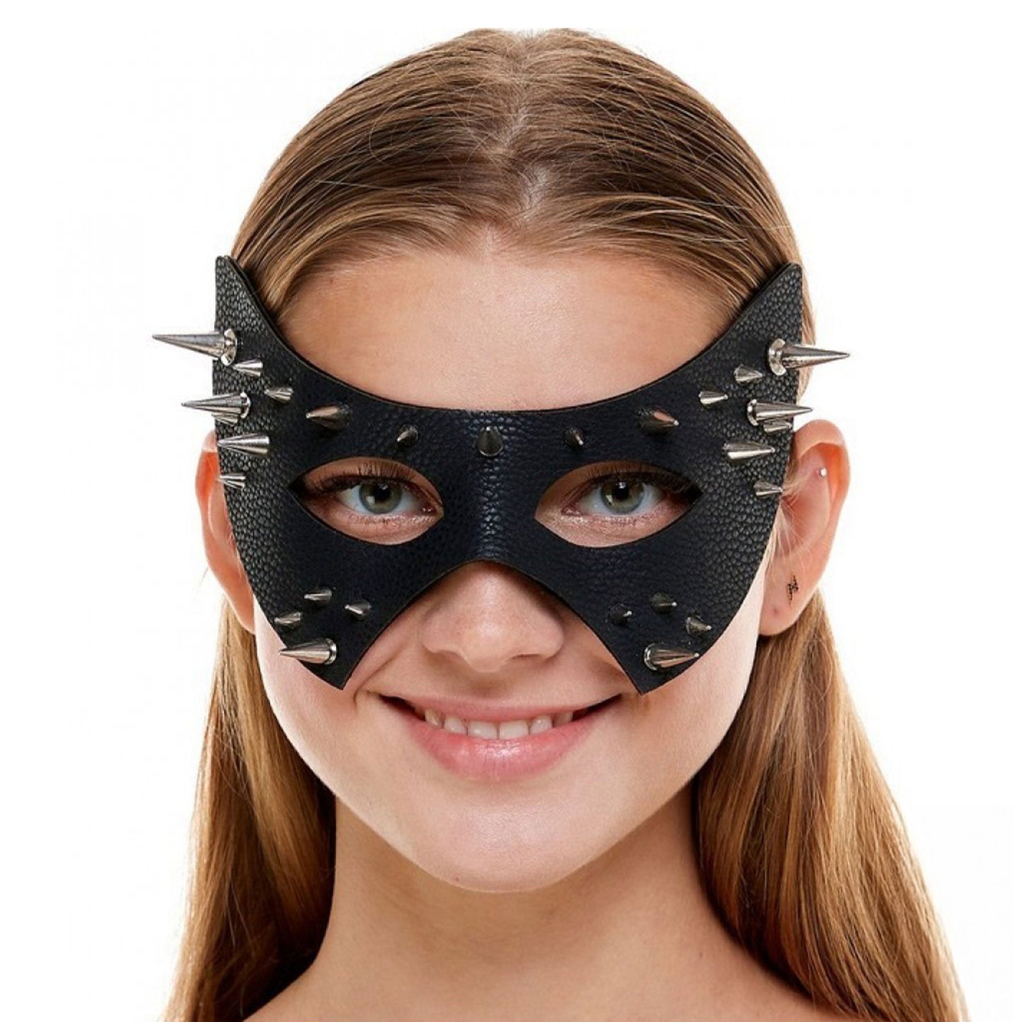 Leather faux-leather textured coach-leather metallic accessories mask eye-mask molded tie-on spike spikes spiked feline cat kitty kitten pussycat pussy-cat cat-mask pet-play animal-play fierce fetish fashion alt-fashion bdsm domina costumes cosplay Halloween unisex black