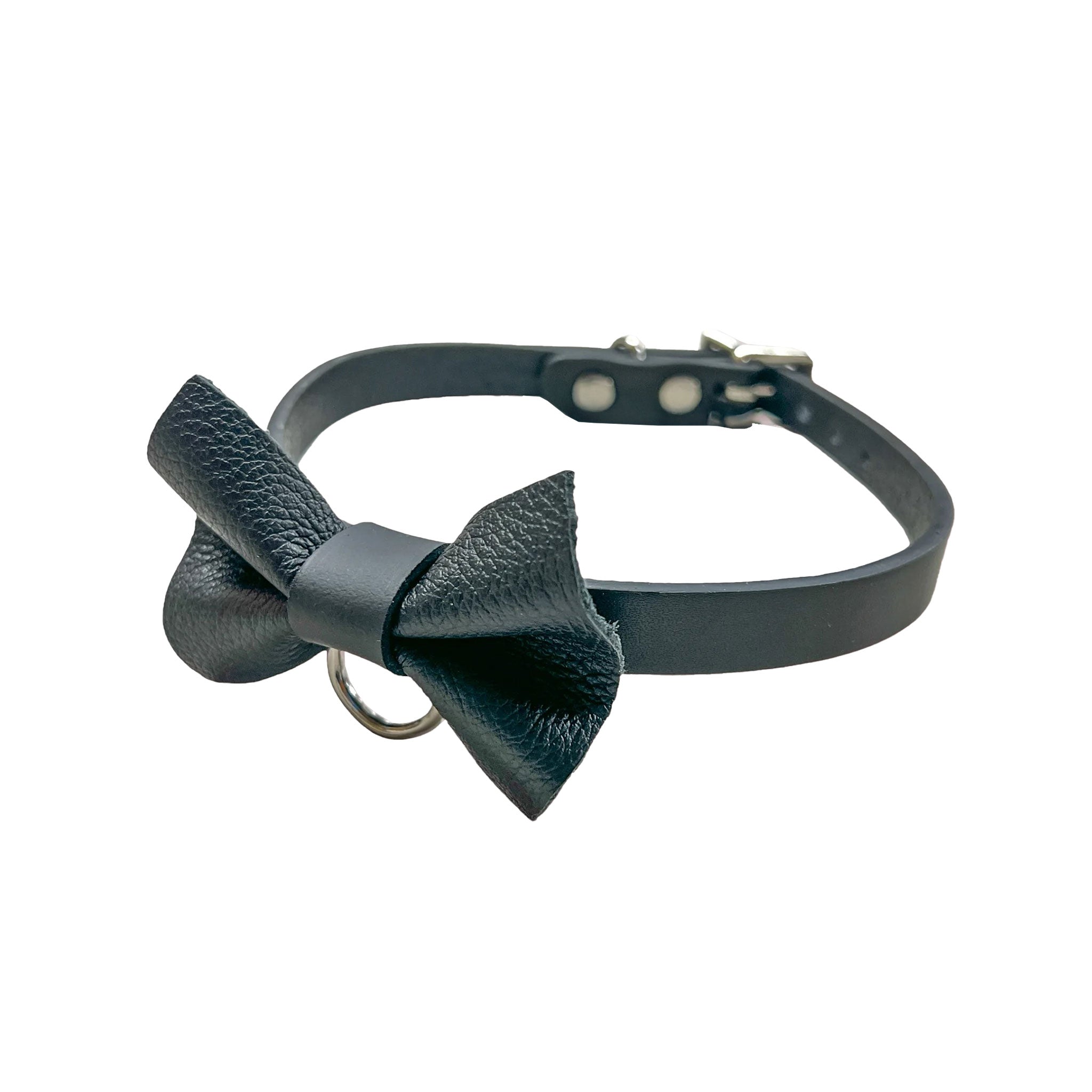 Leather choker collar bow-tie bow tie bowtie D-ring adjustable buckle thin fetish fashion bondage bdsm punk goth gothic rave rave-wear classy accessories black
