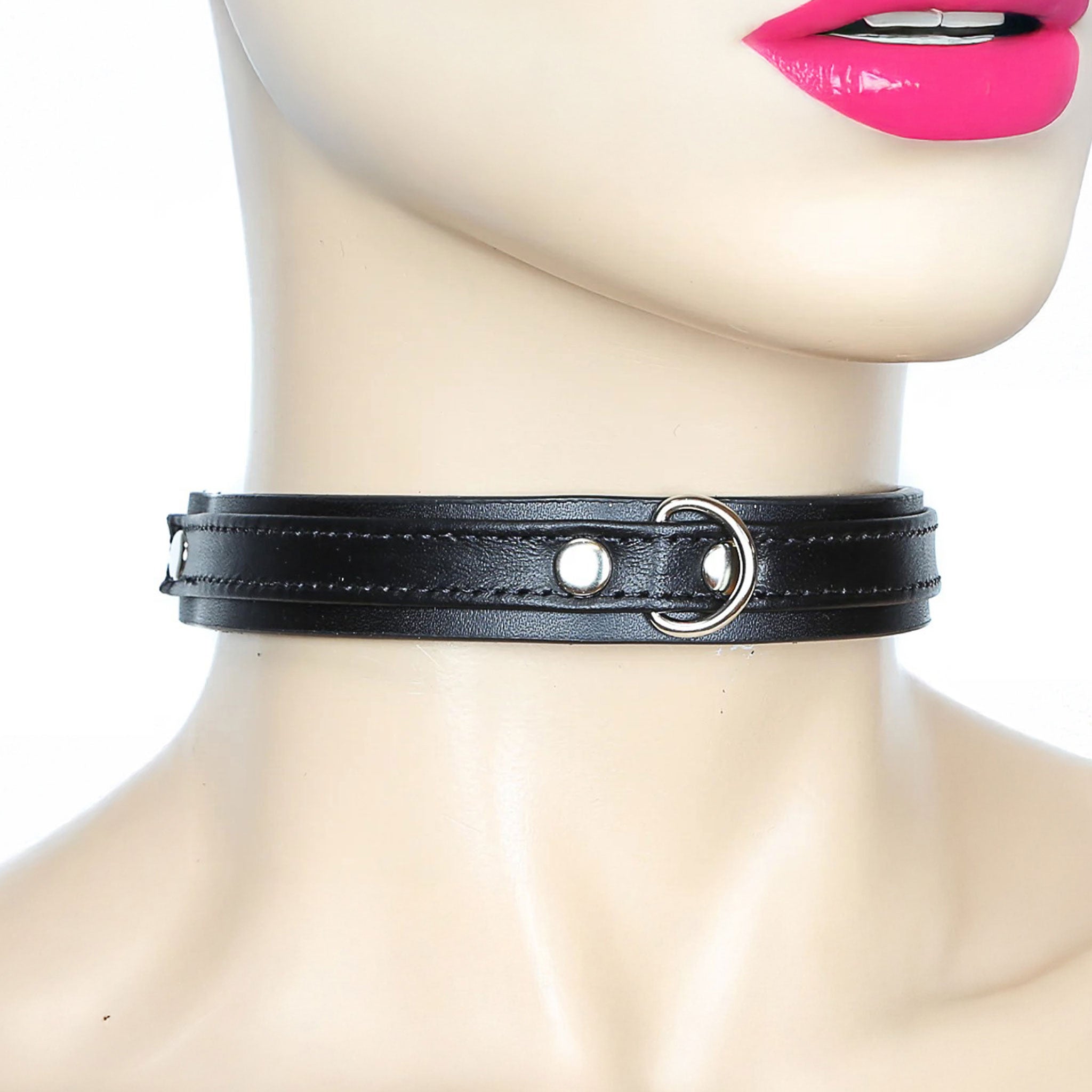 Leather genuine-leather collar choker dual-layer D-ring front-mounted adjustable buckle sleek simple seductive bold fetish fashion alt-fashion goth gothic punk aesthetic style styling bondage bondage-inspired bdsm bdsm-gear submissive sub accessories unisex black