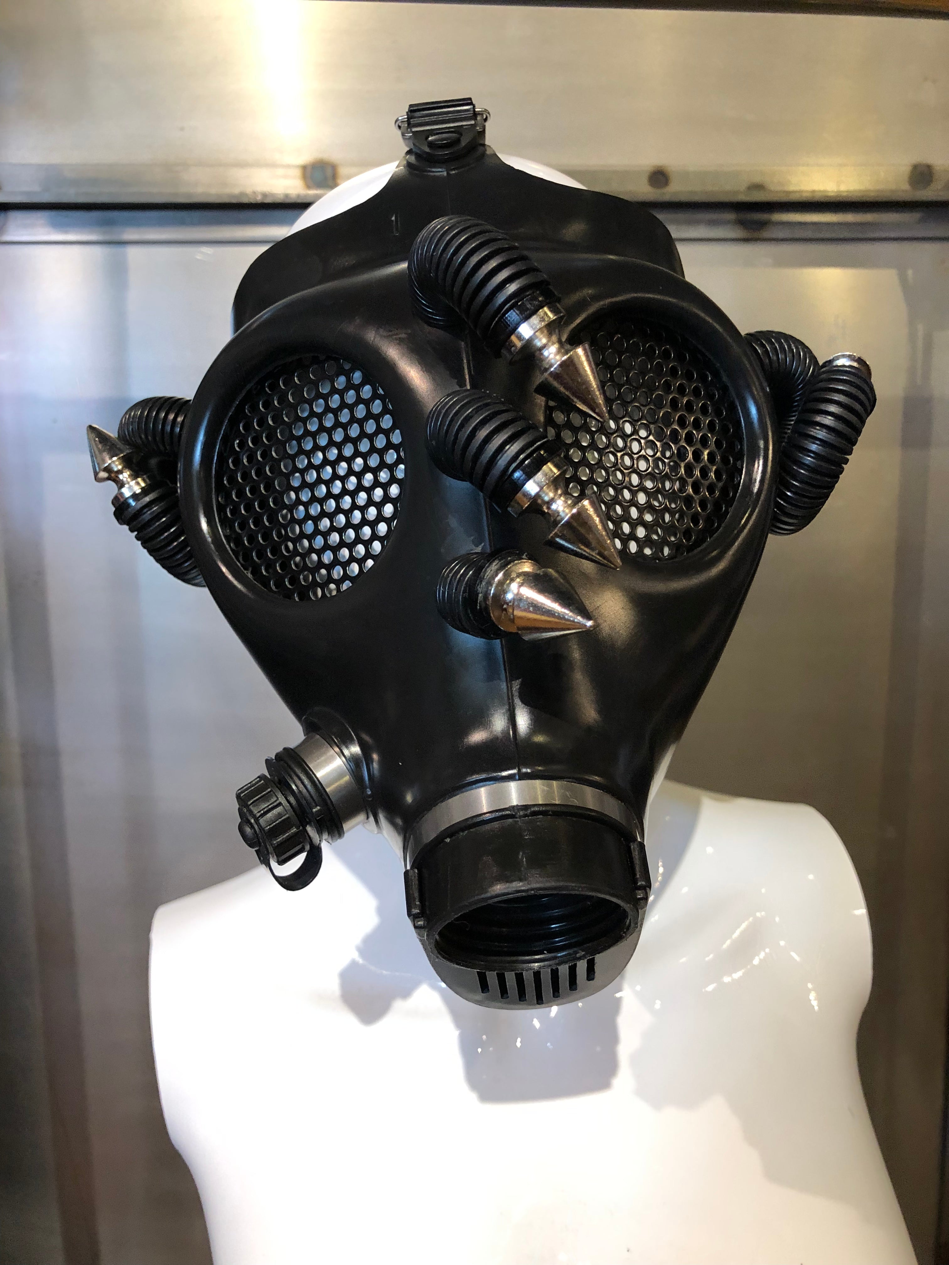 Custom Israeli Gas Mask Perforated Lens & Spikes 1389|1390