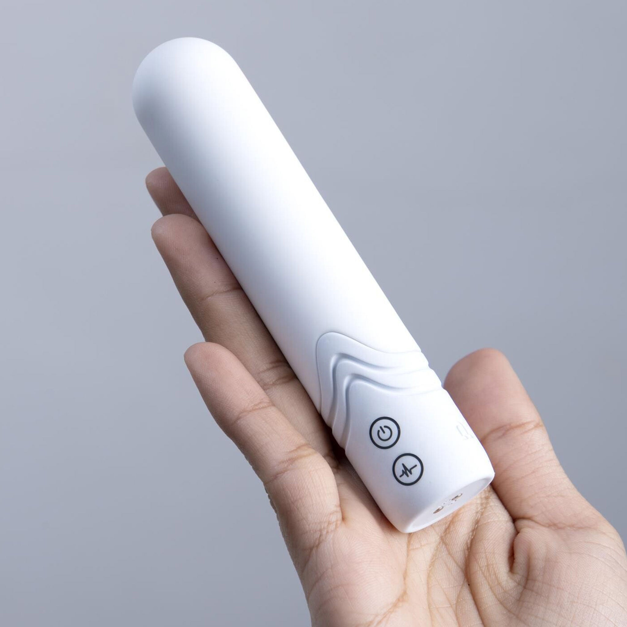 Silicone ABS-plastic accessories insertables bullet vibe vibrator vibrating vibration stim stimulation stimulating stimulator led-lights light-up light-show glow-in-the-dark glowing dynamic-lighting waterproof bath-play shower-play usb-rechargeable app-enabled app-compatible app-control customizable-lighting eye-catching couples-play partnered-play adult-toys unisex white 