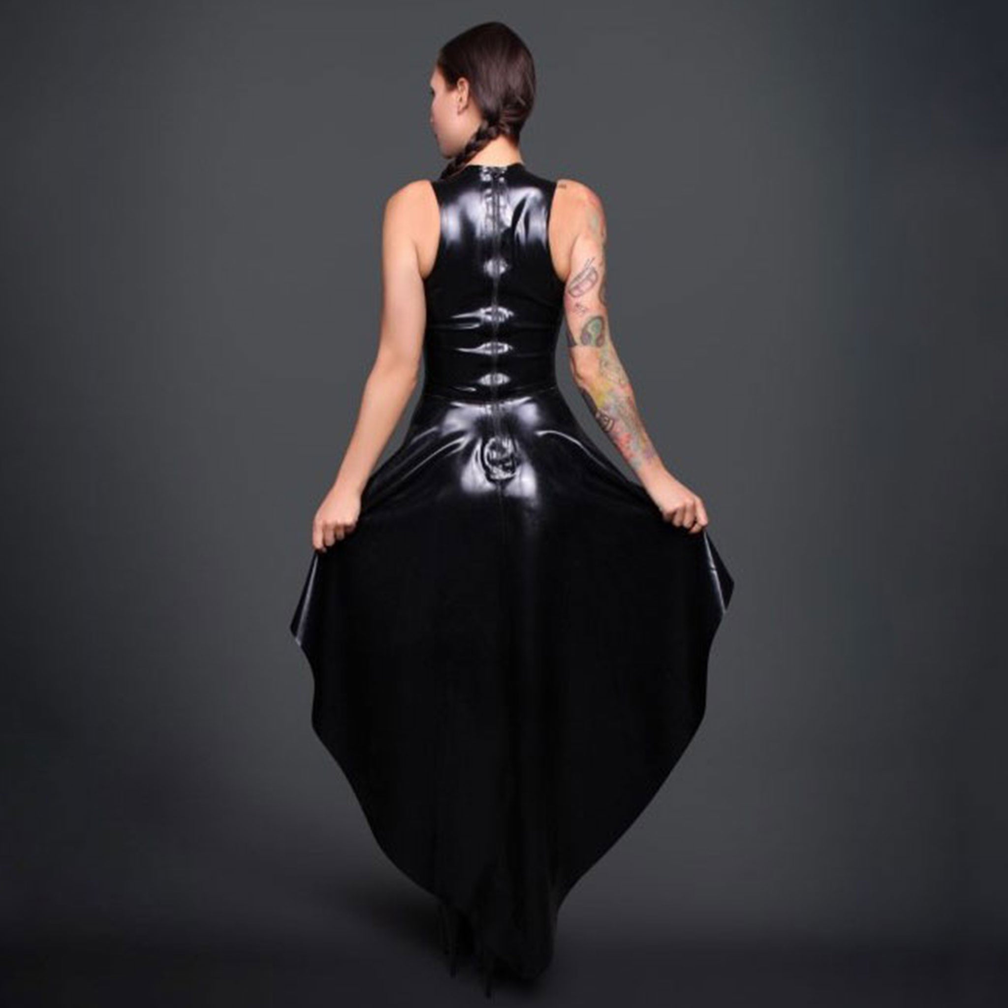 Latex rubber apparel dress maxi-dress maxidress long asymmetrical sleeveless high-back heart-shaped heart-neckline half-zip zipper doorbitchproof door-bitch doorbitch-proof stunning fun beautiful two-tone color-contrast contrast fetish fashion alt-fashion clubwear partywear bdsm kink kinky kinkwear female femme feminine womens black-red