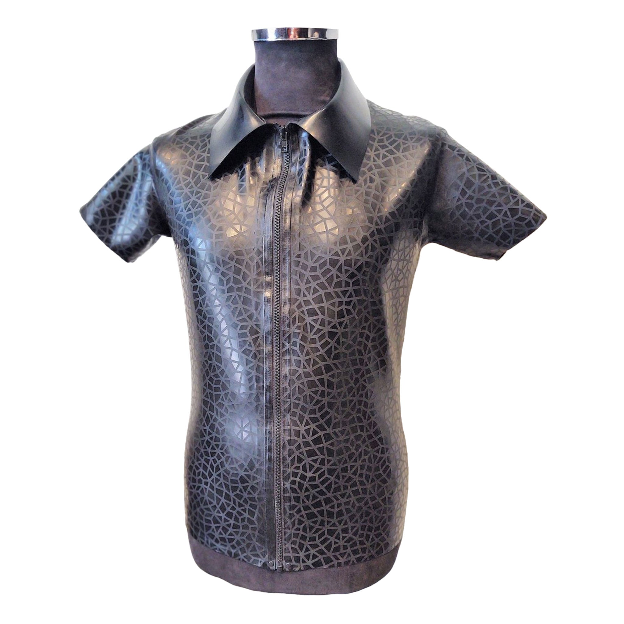Latex rubber thick-latex thick-rubber etched geometric-pattern top shirt dress-shirt short-sleeve sleeves sleeved front-zip full-zip zipper lapel-collar tailored sleek fetish fashion alt-fashion classic kink kinky male masculine masc mens menswear guys dudes black sahara