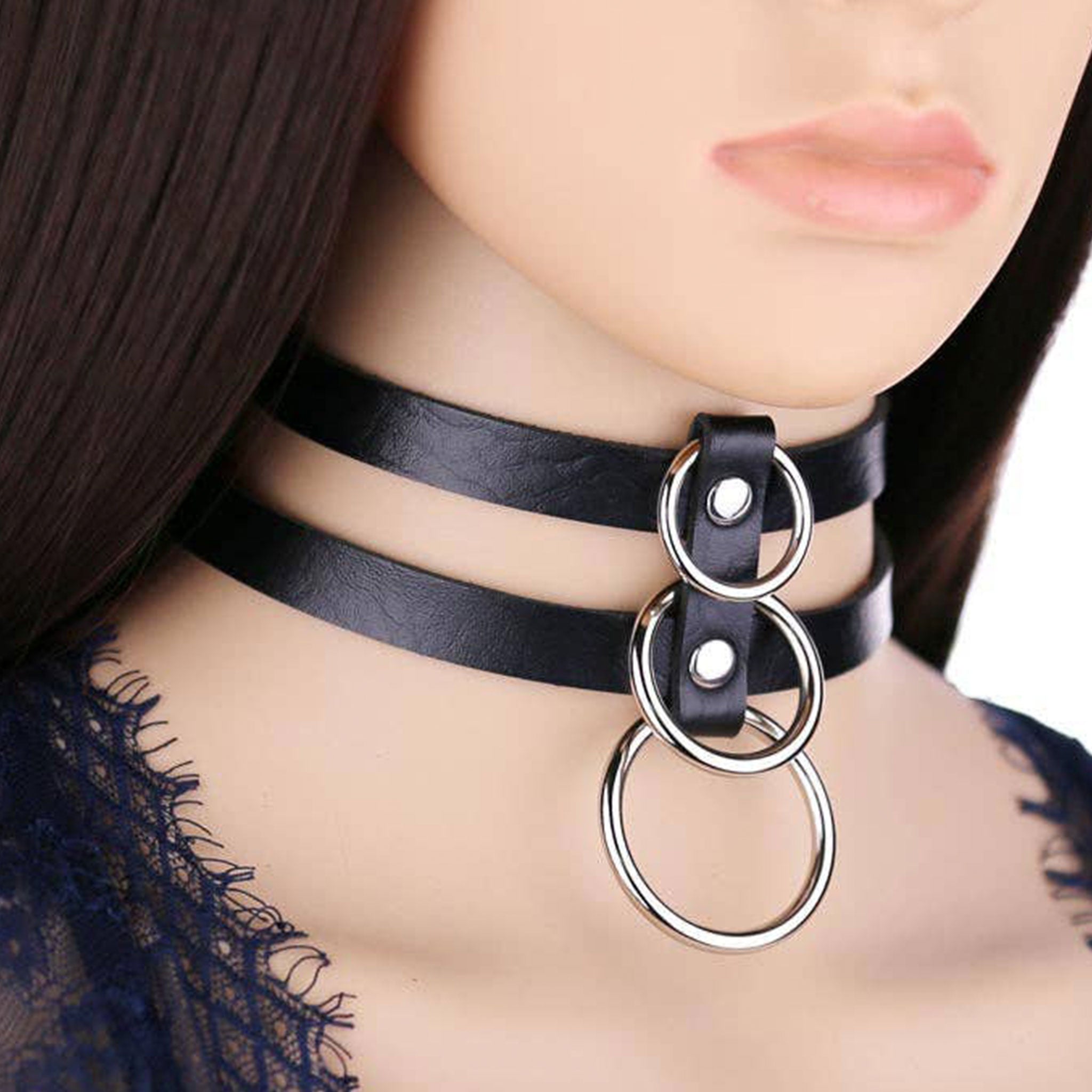 Leather accessories neckwear choker collar dual-strap O-ring triple-ring adjustable back-closure snap-button press-stud simple sexy lightweight breathable fetish fashion alt-fashion alternative punk goth gothic bondage-collar bondage bdsm bdsm-gear bdsm-toys kink kinky kinkwear costume cosplay halloween halloween-acessories gifts unisex black