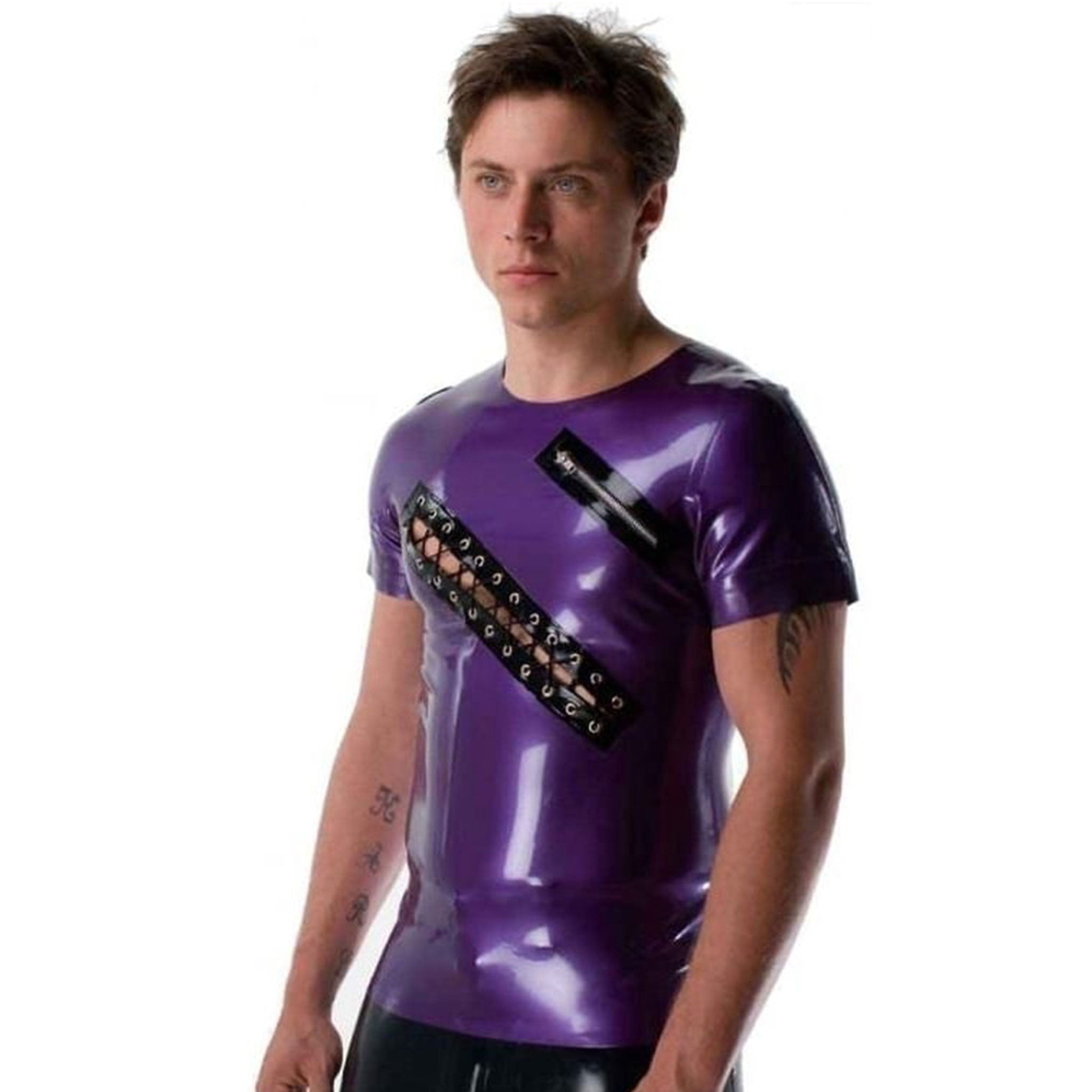 Latex rubber top shirt shortsleeve short-sleeve sleeves sleeved pull-over pullover zipper-detail laceup lace-up high-octane latex-lover headturning head-turning modern classic fetish fashion alt-fashion morpheus male masculine masc mens menswear guys dudes purple black