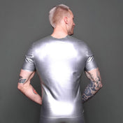 Latex rubber textured-latex etched-latex apparel top shirt shortsleeve short-sleeve sleeves sleeved front-zip full-zip zipper round-collar crew-collar scales scaly reptile snake serpent reptile-print reptile-latex fetish fashion alt-fashion partywear clubwear doorbitchproof doorbitch-proof male masculine masc mens menswear silver