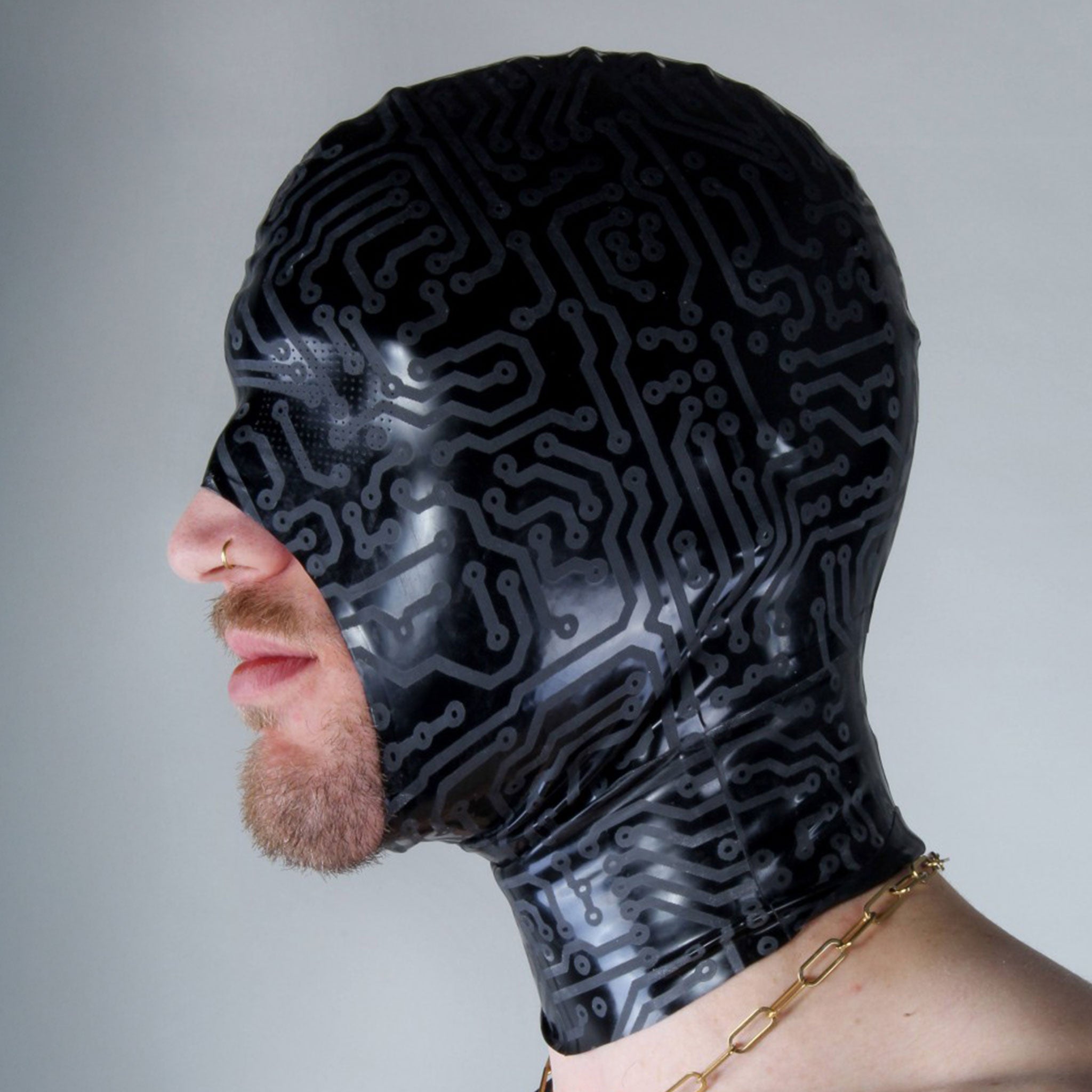 Latex premium-latex hand-cut textured-latex circuit circuit-texture etched-texture accessories hood mask pullover pullon pull-on pull-over open-mouth open nose micro-perforated perforated-eyes anonymity anonymous depersonalization depersonalize shiny cocksucker cock-sucker mystery accessibility breathability fetish-fashion bdsm bondage bondage-hood bondage-gear submissive unisex black