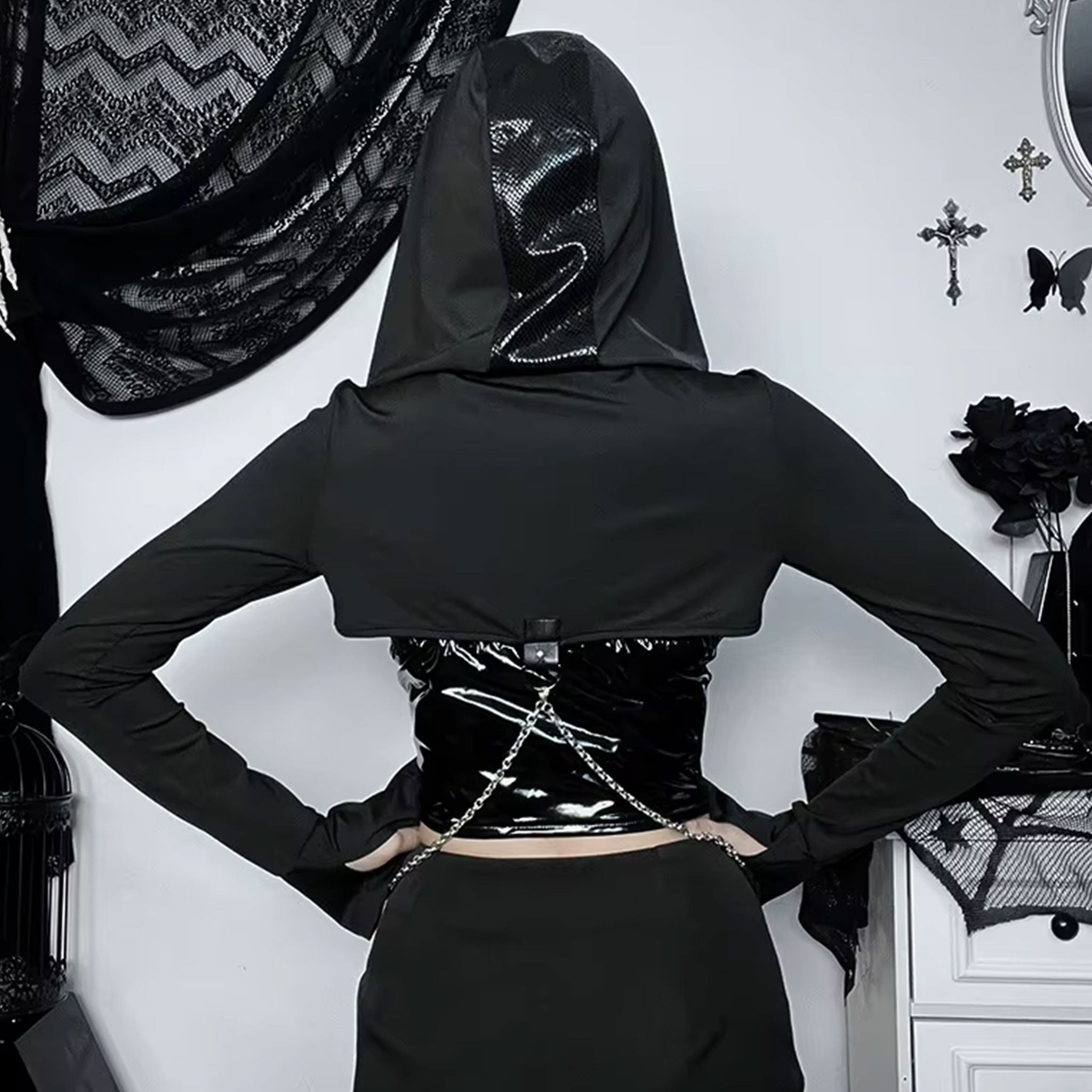 Spandex polyester leather faux-leather apparel top bolero longsleeve long-sleeve sleeves sleeved thumbhole-sleeves thumbhole-cuffs hooded hoodie hanging-chain chain lobster-clasp removable detachable snake-clasp studs studded stretchy shiny slim-fit scaly fashion alt-fashion alternative punk goth gothic gothic-doll cyber cyber-punk cyberpunk street-fashion street-style costume cosplay halloween female femme feminine womens black