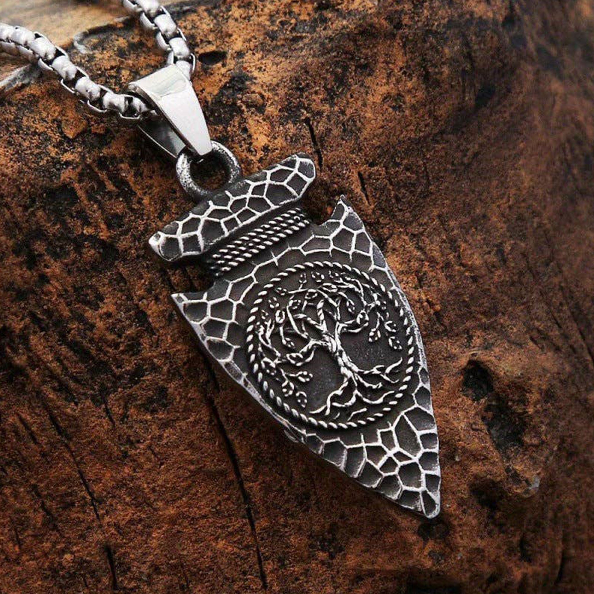 Stainless-steel metallic-alloy necklace-chain accessories jewelry necklace pendant arrow-head spear-head yggdrasil gungnir tree-of-life cube-bead unique durable eye-catching fashion alt-fashion alternative rock biker punk goth gothic fantasy cultural nordic norse mythology asatru heritage vintage artistic renfaire renaissance festival casual medieval roleplay role-play viking northman costume cosplay halloween halloween-costumes halloween-accessories unisex silver