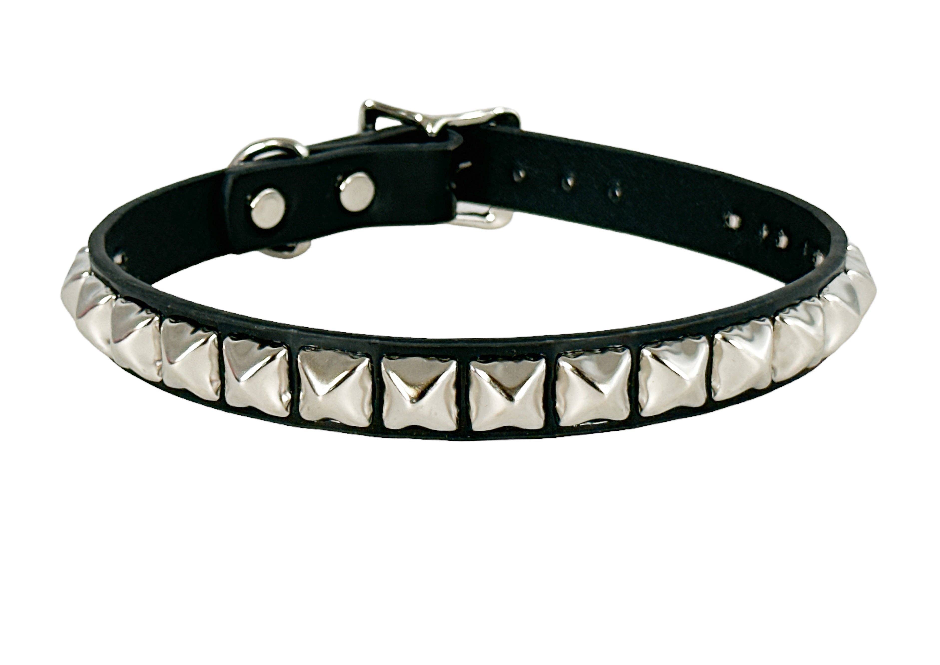 BLACK LEATHER CHOKER WITH 1 ROW 1/2" PYRAMID STUDS
