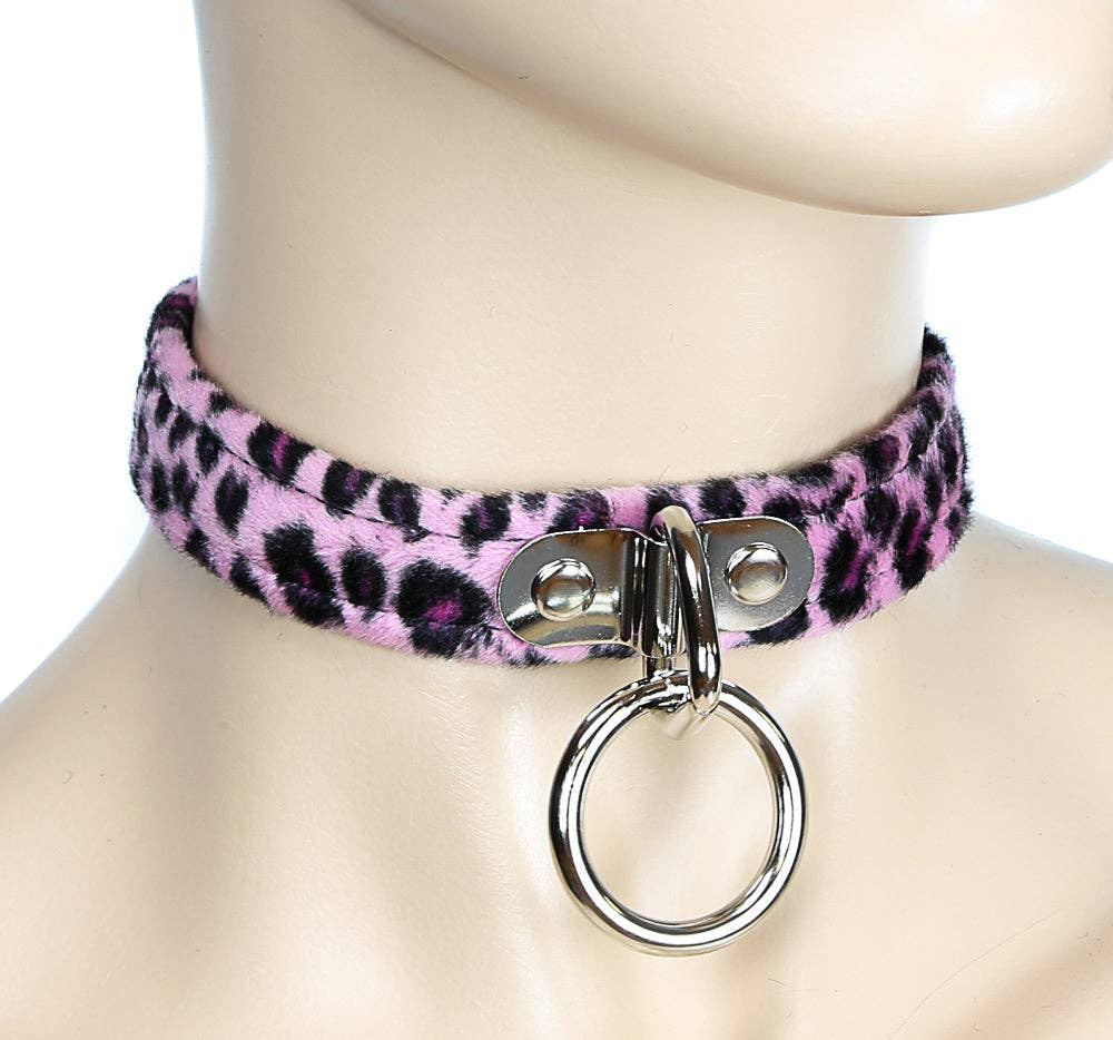 FUZZY LEOPARD BONDAGE CHOKER
