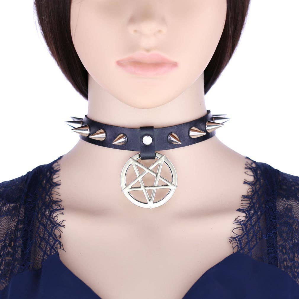 Star Pendant Leather Choker w/ Studs