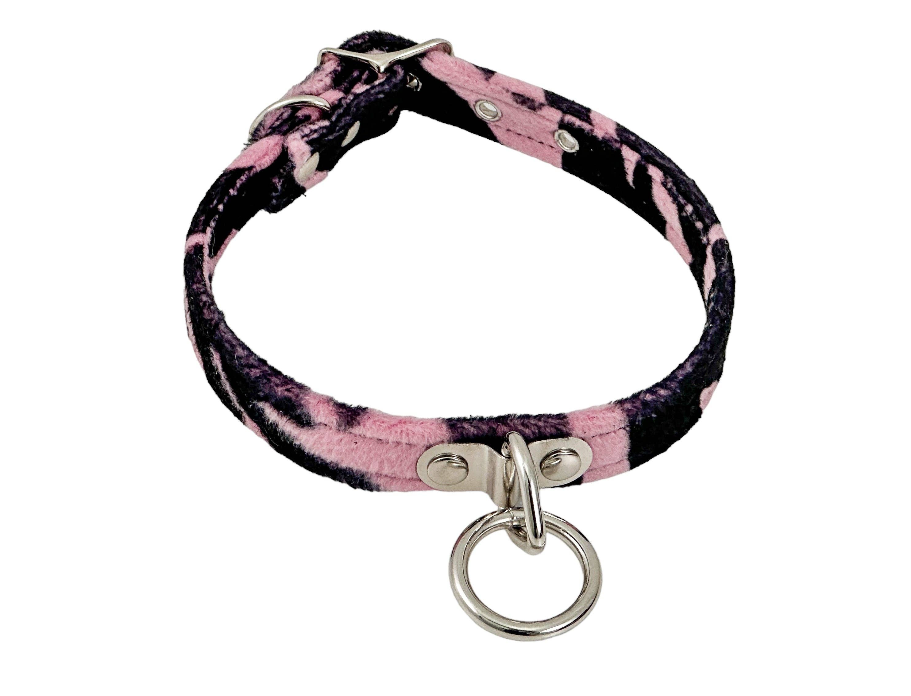 FUZZY LEOPARD BONDAGE CHOKER