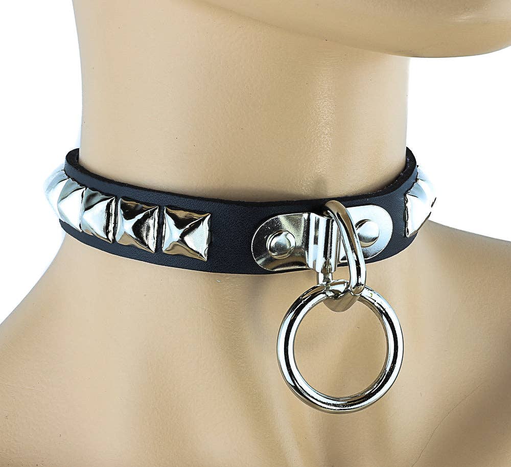 STUDDED BONDAGE CHOKER