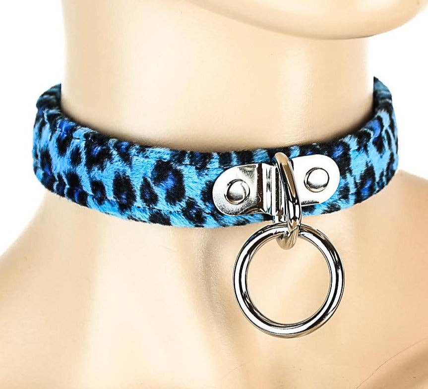 FUZZY LEOPARD BONDAGE CHOKER