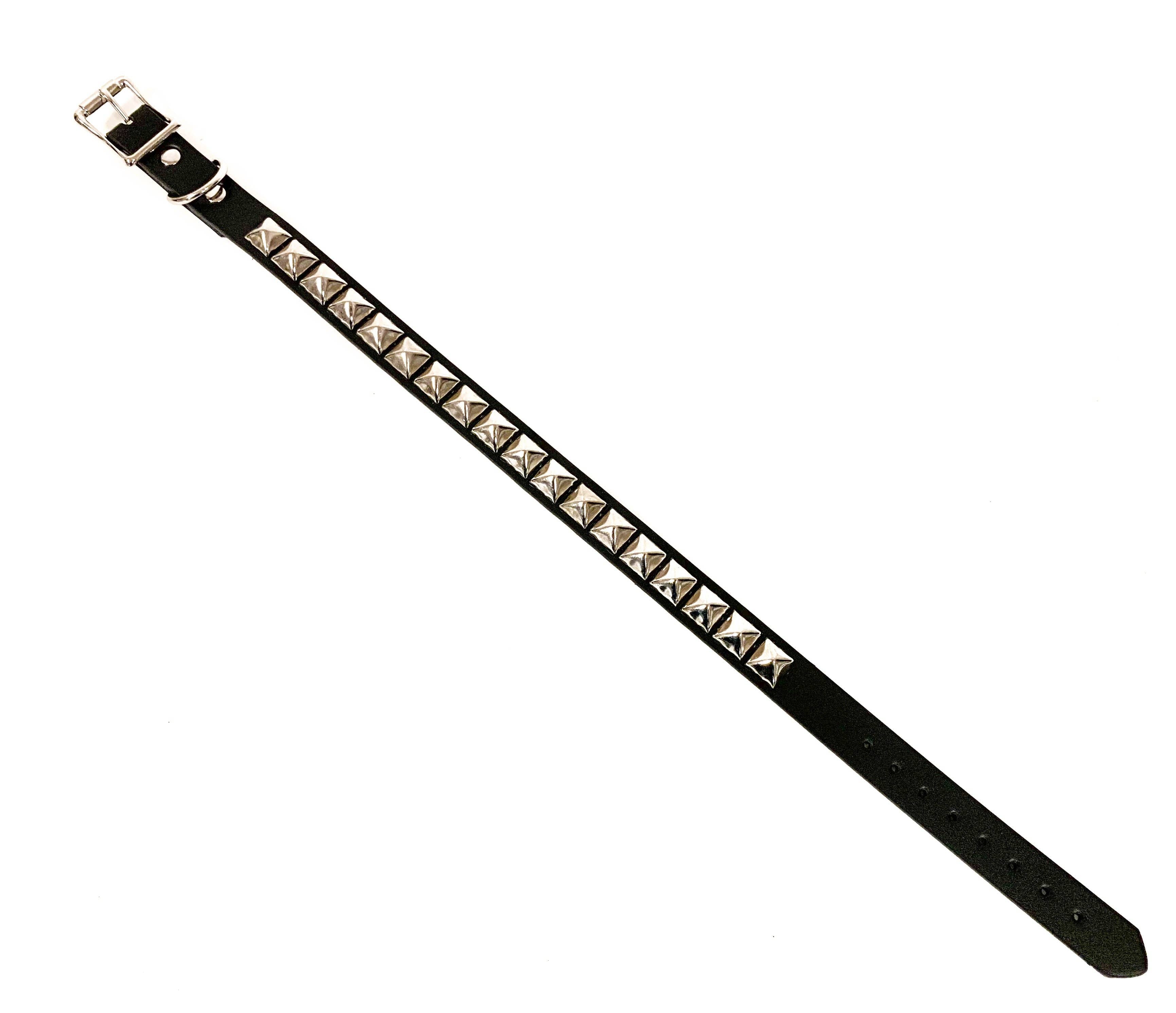 BLACK LEATHER CHOKER WITH 1 ROW 1/2" PYRAMID STUDS