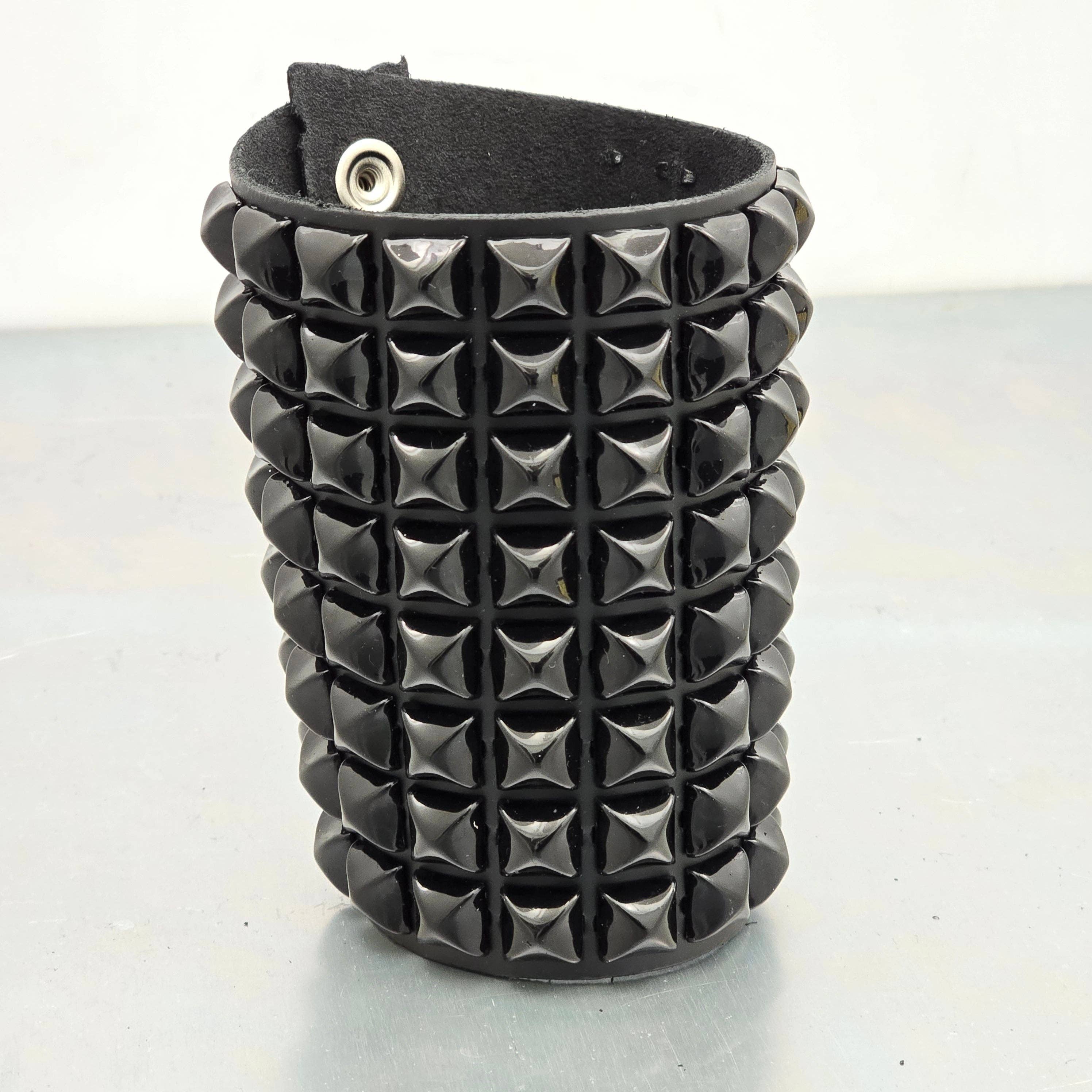 8 ROW PYRAMID STUD SNAP BRACELET
